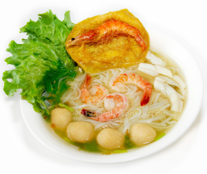 song-vu-H03-hu-tieu-do-bien-seafood-rice-noodle