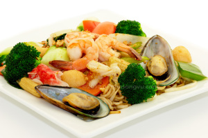 song-vu-V19-bun-xao-do-bien-stir-fried-vermicelli-seafood