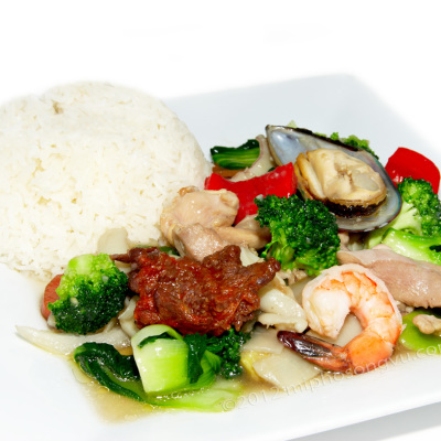 song-vu-X02-rau-cai-xao-thap-cam-mix-stir-fried-meat-seafood