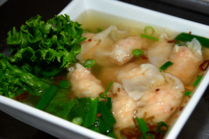 song-vu-A15-sup-hoanh-thanh-wonton-soup